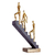 Escultura homens dourado subindo escada decorativa moderna