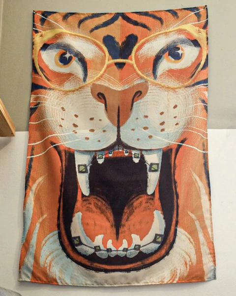 Bandeira Decorativa Tigre para Parede - Estampa Exclusiva - comprar online