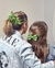 Kit 8 Acessórios Mãe e Filha - 4 Scrunchies Corino + 4 Laços Verniz M Bico de Pato - K-MF-SCVM01-8 - comprar online