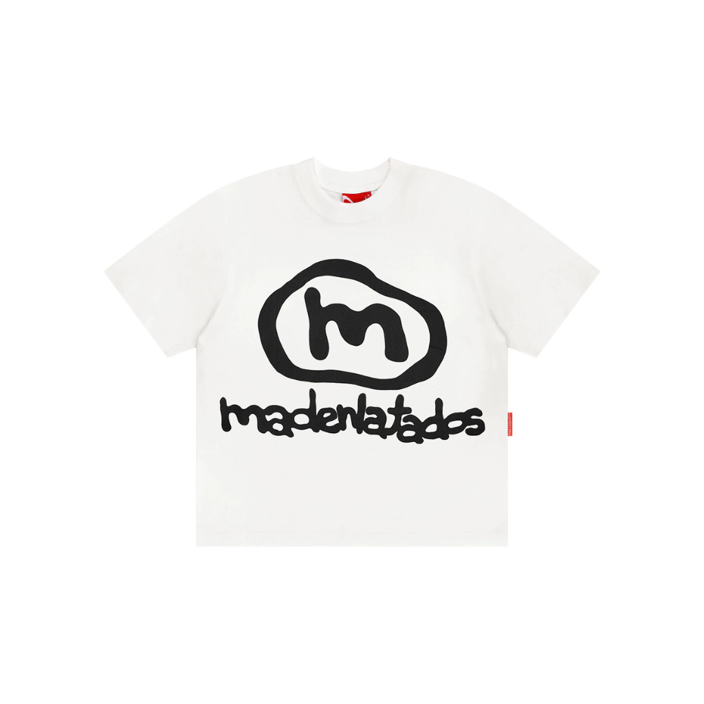 Camiseta "MMMMMMMAD" Off White - Mad Enlatados