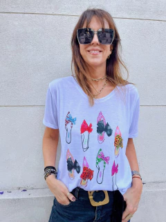 Remera Estampa Shoes - comprar online