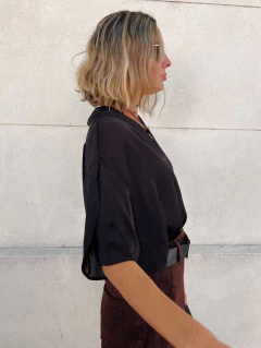 Blusa Bruselas Negra en internet