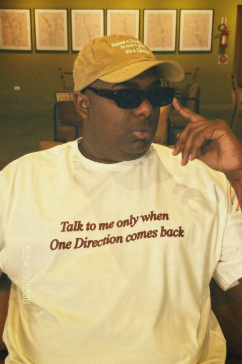 PRÉ-VENDA Tee Talk to me 1D - comprar online