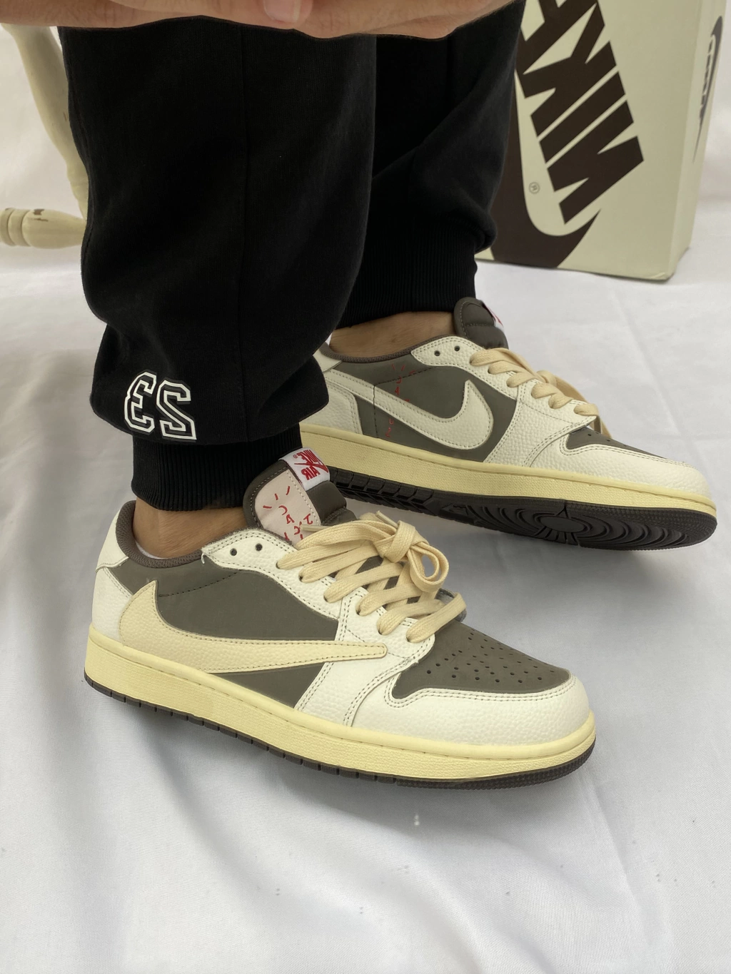 スニーカー Nike Air Jordan 1 Low \"Reverse Mocha\" Preços baixos em Jordan 1 Low OG x Travis Scott Reverse