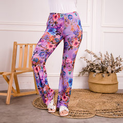 Calza Elena de colores vibrantes con estampado floral en tonos lilas y rosas, ideal para un look veraniego.