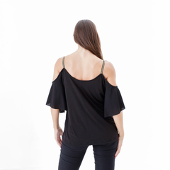 Musculosa Ladina negra con mangas cortas y tirantes decorativos, vista posterior.