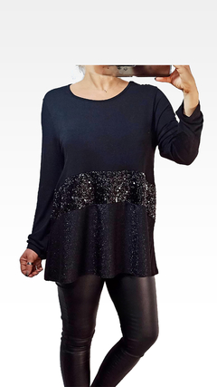 Remerón New York negro con detalles brillantes en la parte inferior, ideal para ocasiones elegantes y de fiesta.