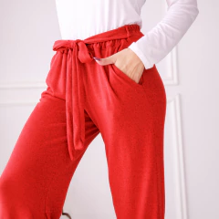 Pantalones Palazzo Vega rojos con cinturilla ajustable y bolsillos.
