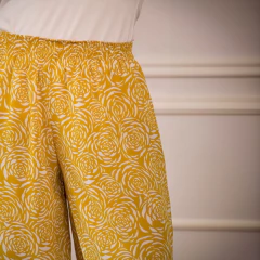 Capri Bonnie en internet