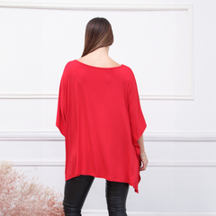 Remerón Janis de color rojo visto desde atrás, con mangas cortas y un diseño elegante.