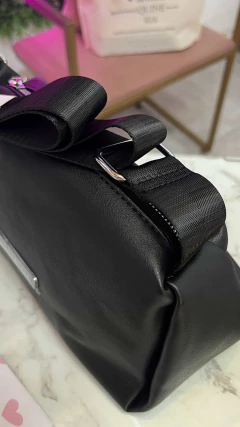 Imagen de Bandolera kuromi Agarrate Catalina