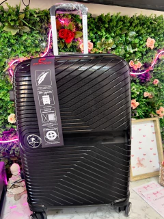 Valija mediana 24 pulgadas Pierre Cardin - Capacidad 15 kg - tienda online