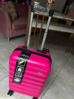 Valija Owen Carry On 20 pulgadas. en internet