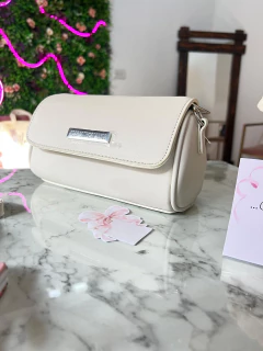 Imagen de Bandolera Agarrate Catalina en Cuero PU