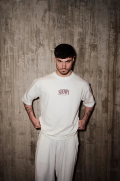 REMERA SHOWY NO APPROVAL VINT CREMA