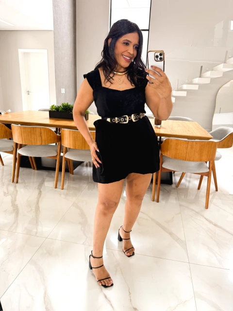 Vestido Macaquinho Plus Size em crepe com alças mais grossas e amarração na cintura Barbara - Absolut Plus Size Moda Feminina