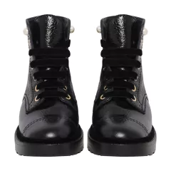 Bota Chanel - Empório Oportunidade do Bem