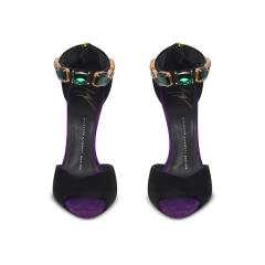 Sapato Giuseppe na internet