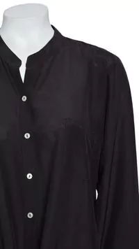 Camisa Yvy Preta - M BRA na internet