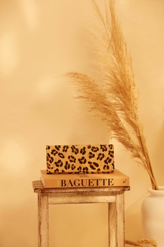 Clutch Banana Republic Animal Print de Pele - loja online