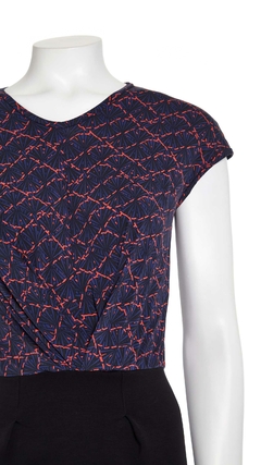 Vestido Fit Preto Estampado - 38 BRA na internet