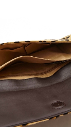 Clutch Banana Republic Animal Print de Pele na internet
