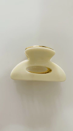 PIRANHA DE ACETATO GESSY - comprar online