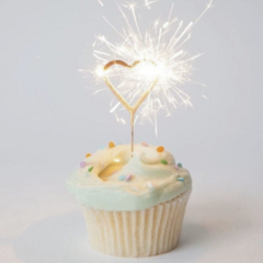 Vela chispita corazon/estrella para torta en internet
