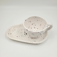 Taza + Bandeja Gota Cerámica Negro. - comprar online