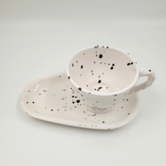 Taza + Bandeja Gota Cerámica Negro. - Planeta Fiesta