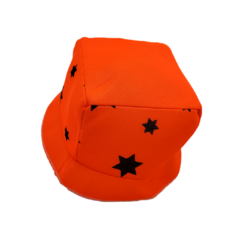 Galera Baja Naranja Fluo Con Estrella - comprar online