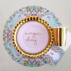 Plato De Sitio Tea Party en internet