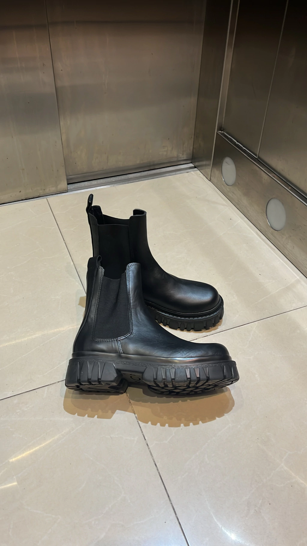 BOTA JAZMIN