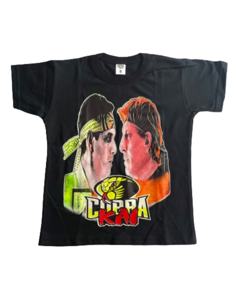 Remera Cobra Kai brilla en la oscuridad