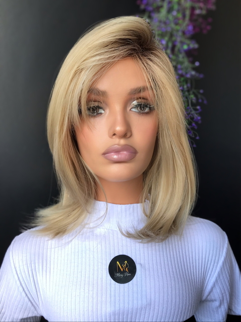 Wig Soraia Fibra Premium Liso Com Franja 40cm - comprar online