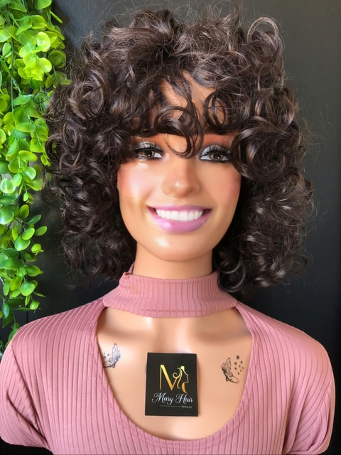 Wig Pam Fibra Premium Cacheada Com Franja 35cm