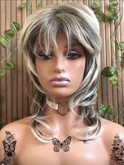 Wig Luiza Fibra Premium Ondulada Com Franja 40cm