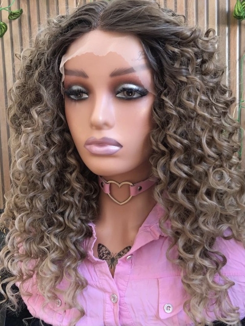 Lace Front Billie Fibra Premium Cacheada 45cm - comprar online