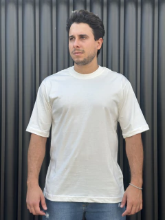 CAMISETA OVERSIZED LISA “OFF WHITE” - Quarto de Pedro