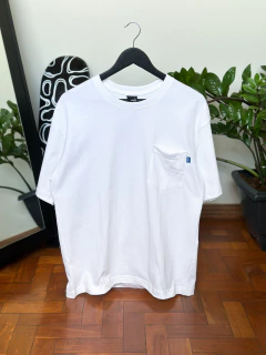 Camiseta Oversized Fire Com Bolso (Offwhite) - comprar online