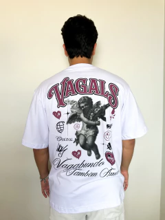 CAMISETA OVERSIZED VAGALS “VAGABUNDO TBM AMA” - BRANCA - Quarto de Pedro