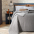 Cover King Size Matelaseado Bordado Premium Gris - Alcoyana