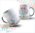 Caneca personalizada para professores com ilustrações de corujas, lápis coloridos e a frase "Ensinar é um ato de amor".