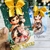 Kit Mimos Natal com ilustrações de personagens infantis e fotos de família, decorado com laços amarelos.