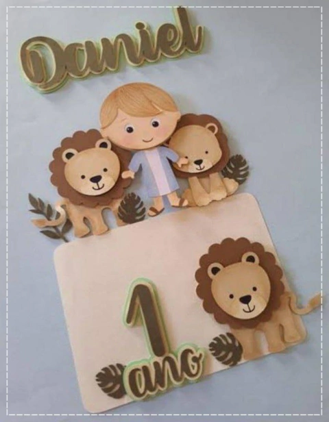 Arquivo digital topo de bolo Daniel na Cova dos Leões para festas com tema bíblico