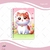 Capa de caderno A5 com ilustração de um gato fofo rodeado por flores e corações.