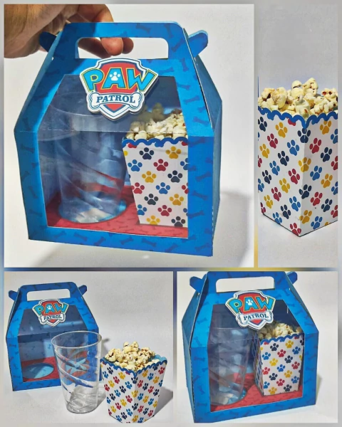 Caixa de lembrancinha Patrulha Canina azul com copo transparente e caixa de pipoca com estampa de patas coloridas, vista de diferentes ângulos