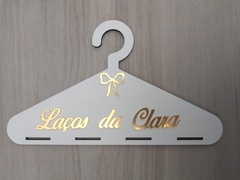 Porta laços com nome na internet