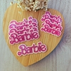 Palavra Barbie Sobreposição com Silhueta