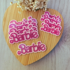 Palavra Barbie Sobreposição com Silhueta